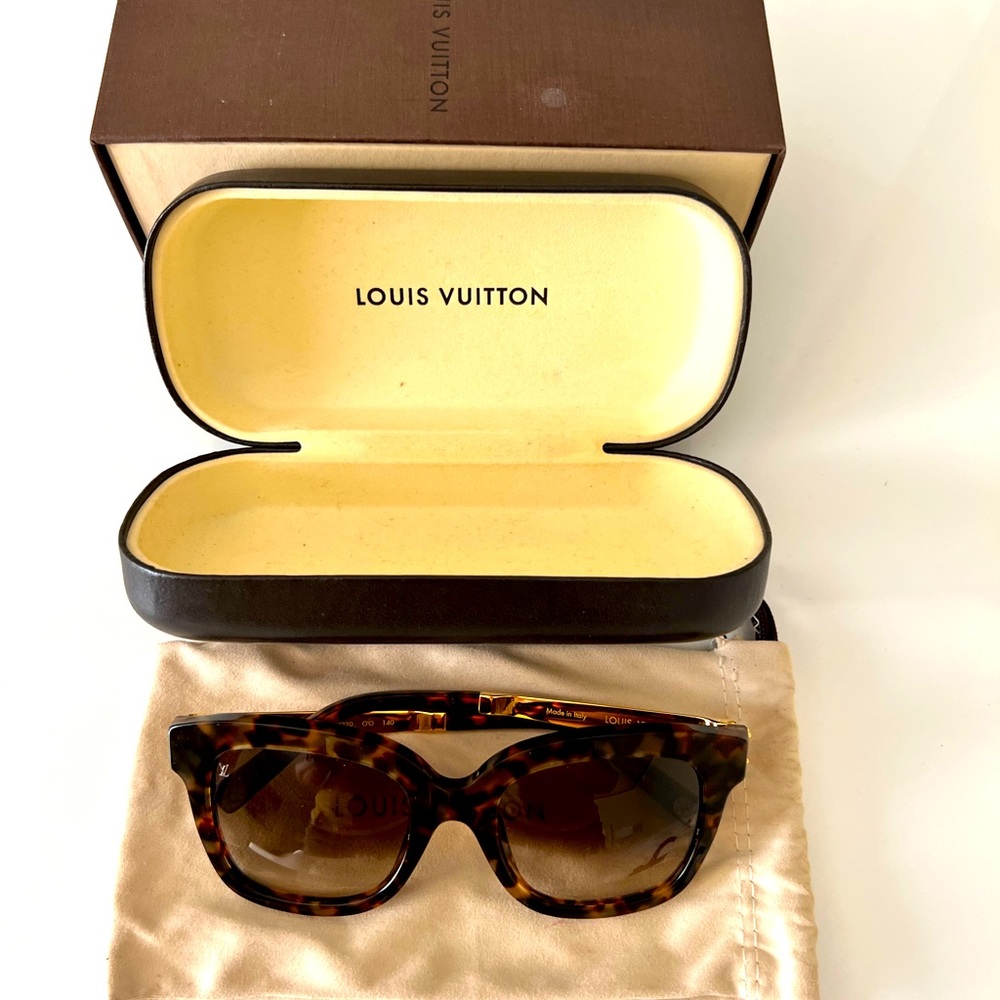 COPY - Louis Vuitton Amazing gold and tortoise sunglasses, amazing fit, look br…